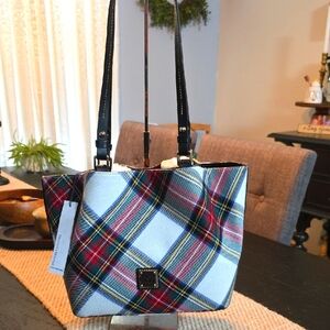 Dooney & Bourke‎ NWT small Flynn Plaid Tote Bag with Black Straps